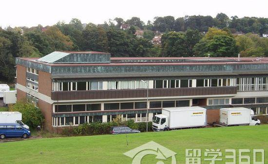 圣安德鲁斯剑桥学院