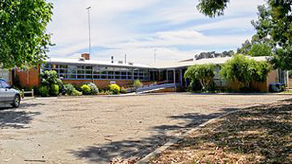 莫隆达中学